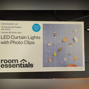Room Essentials LED Curtain Lights with Photo Clips - White
